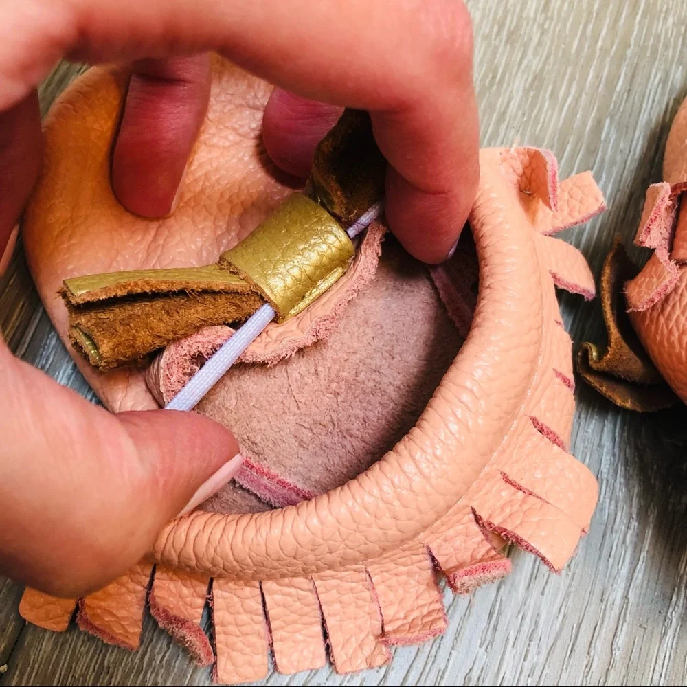 SOFT SOLE FRINGE MOCCASINS PINK GOLD 4C
